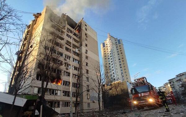  Nikolayevdə hökumət binası vuruldu - Video  
