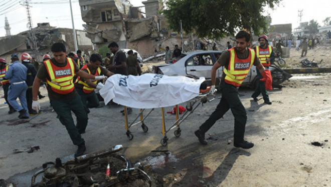  Pakistanda kamikadze partlayış törətdi: ölənlər var  