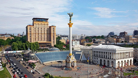  Ukrayna polyaklara xüsusi status verir  