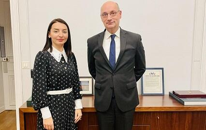  Leyla Abdullayeva Fransanın XİN rəsmisi ilə görüşdü  