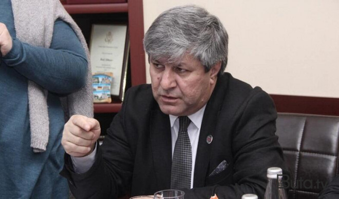  Əvəz Zeynallının məhkəməsində mübahisə: xanımı zaldan çıxarıldı  