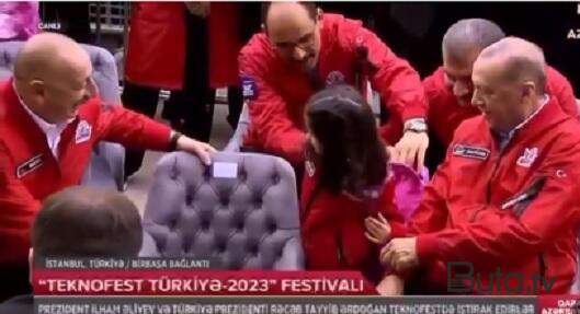  Əliyevin “Texnofest”də bu hərəkəti gündəm oldu – Video  