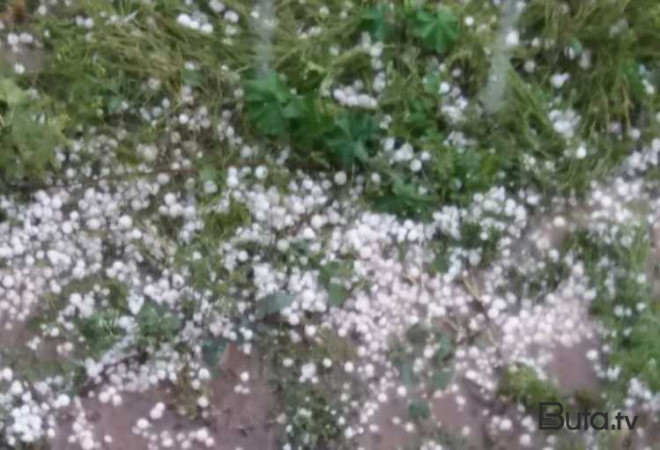  Biləsuvara dolu yağdı: elektrik enerjisi kəsildi  