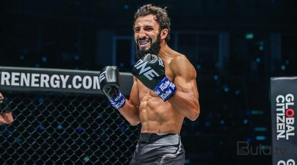  Çingiz Əlləzov erməni idmançını məğlub etdi  