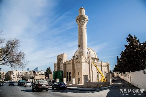  Məsciddə nəzir qutularından 13 min manat oğurladı - Video  