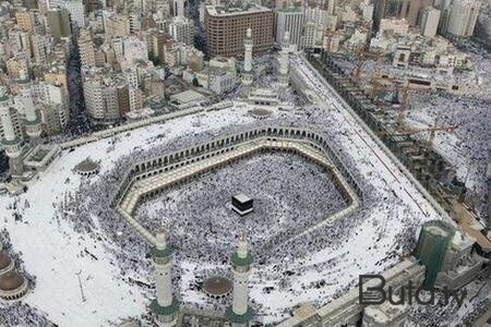  Məkkədə saat qülləsini ildırım vurdu - Video  