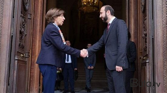  Mirzoyan fransalı həmkarı ilə Qarabağı müzakirə etdi  