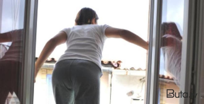  Sumqayıtda qadın pəncərə silərkən yıxılıb, öldü  