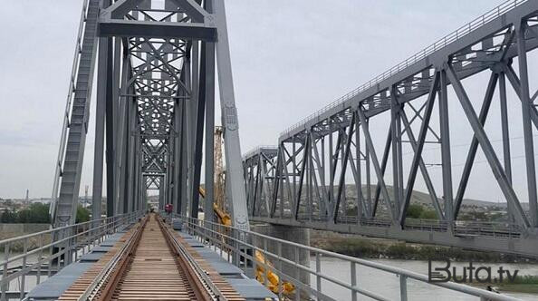  Kür çayı üzərində yeni dəmiryolu körpüsü... - Foto  