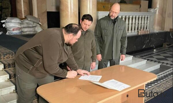  Zelenski bütün hərbi komissarları işdən qovdu – Fərman  