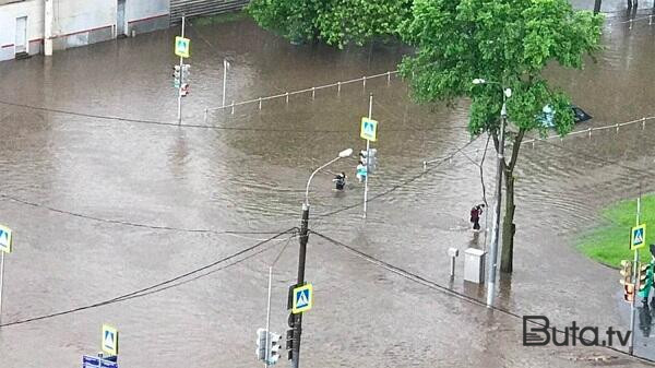  Moskvada sel fəlakəti: 8 nəfər yoxa çıxdı  