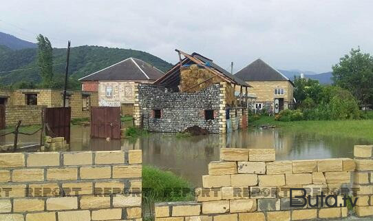  Göygöldə sel: evləri su basdı - Video  