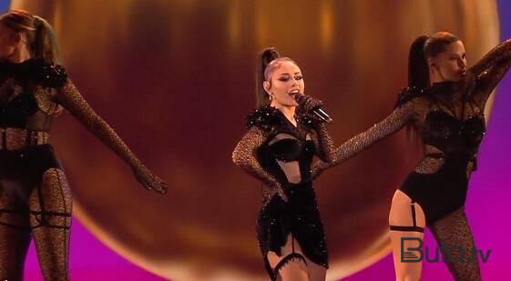  Samirə qazandığı pulları onlara bağışladı  