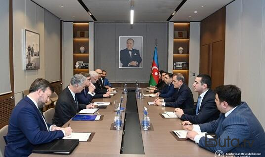  Bayramov Blinkenin köməkçisi ilə görüşdü - Foto  