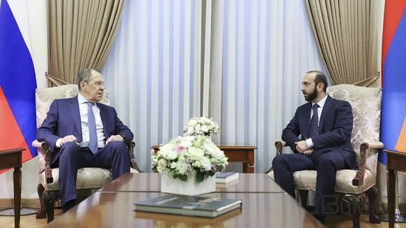 Lavrovun atmacası: Mirzoyan “aydınlıq” gətirdi - Video  