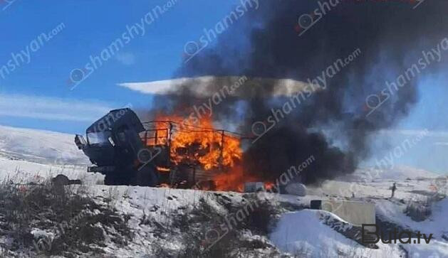 Zəngəzurda Rusiyanın silah dolu yük maşını yandı - Foto  