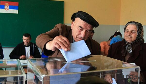  Serbiyada növbədənkənar seçkilər keçirilir  