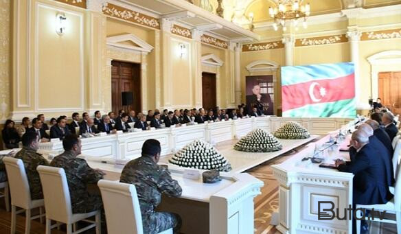  BŞİH-də “Heydər Əliyev” kitabının təqdimatı keçirildi  