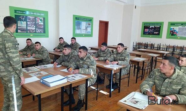  Ordumuzda ictimai-siyasi hazırlıq məşğələləri keçirilir  