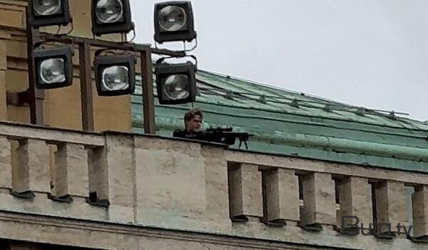  Atasını öldürüb, sonra qətliam törətdi  