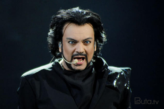  Kirkorov geyiminə görə “xalq artisti” titulunu itirə bilər  