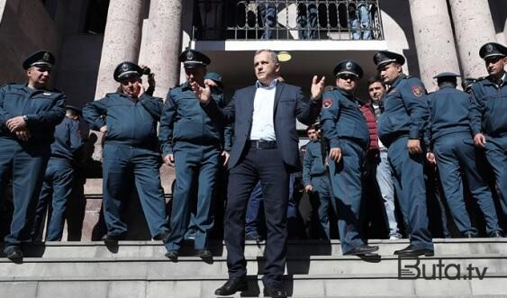  “Artsax yaşayır” deyən erməni belə cəzalandırıldı  