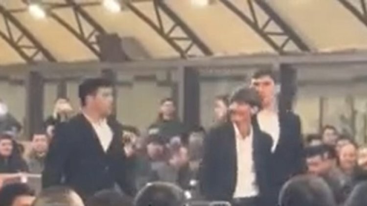  Baləli mühafizəçiləri ilə görüntüləndi - VİDEO 