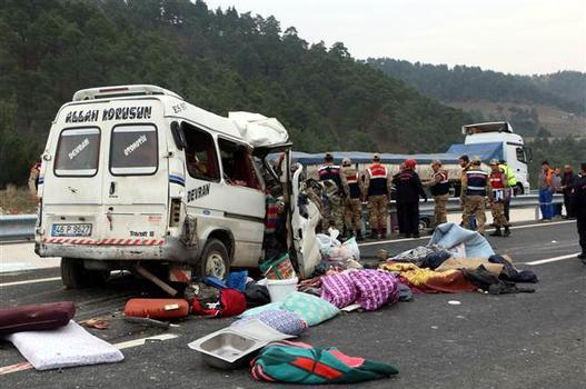  Türkiyədə avtobus qəzası: azərbaycanlı ağır yaralandı  