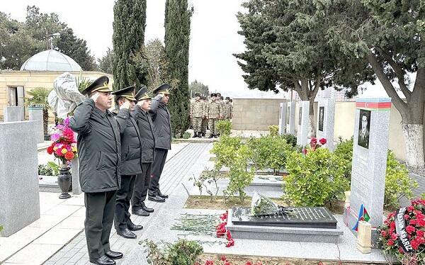  Mübariz İbrahimovun məzarı ziyarət edildi - Foto  