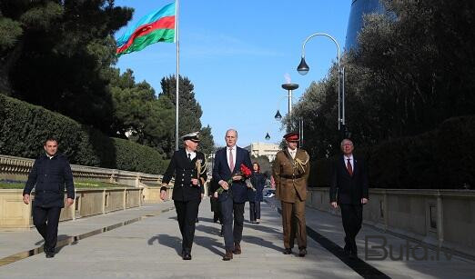  Britaniyalı nazir Şəhidlər xiyabanında - Foto  