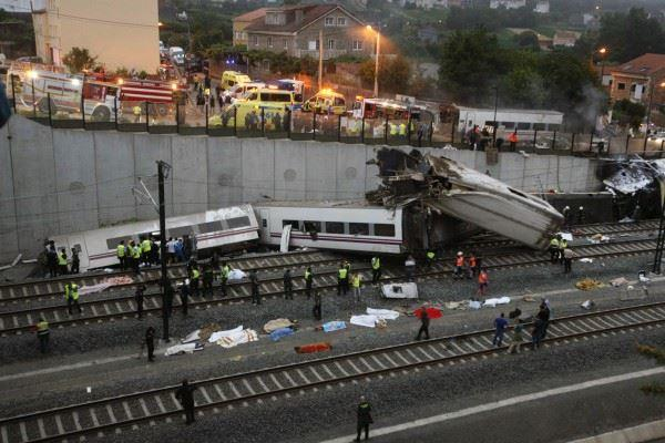  Meksika metrosunda qatarlar toqquşdu: ölü və yaralılar var  