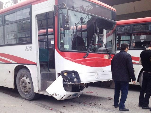  Bakıda avtobus 10 yaşlı məktəblini vurub öldürdü - VİDEO 