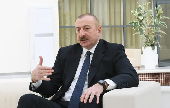  İlham Əliyev yerli televiziya kanallarına müsahibə verir  