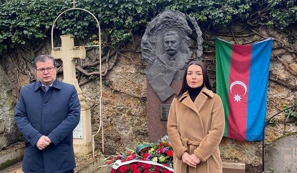  Leyla Abdullayeva Topçubaşovun məzarını ziyarət etdi  