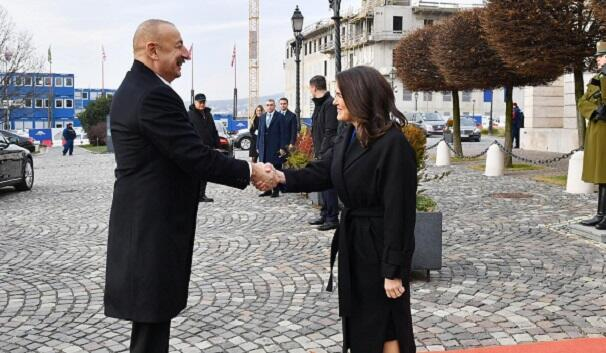  Əliyev Macarıstan prezidenti ilə görüşdü - Foto  