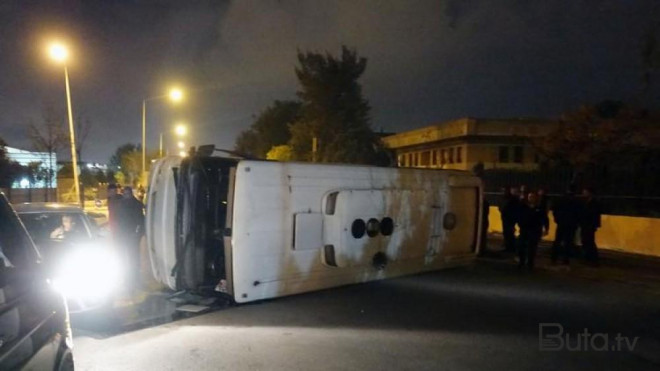  Sərnişin avtobusu ilə yük maşını toqquşdu: 18 yaralı - Foto  