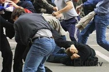  Bakıda əlbəyaxa dava düşdü  
