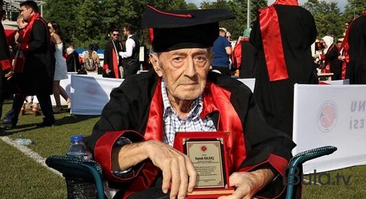 82 yaşında universitet məzunu oldu - Foto  