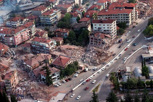  İstanbul dağıdıcı zəlzələyə hazırlaşır – Nazir  