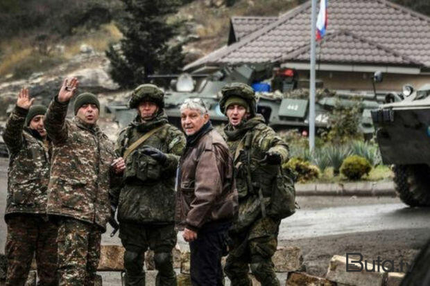  Sülhməramlıların önündə poz verən erməni terrorçu – Foto  