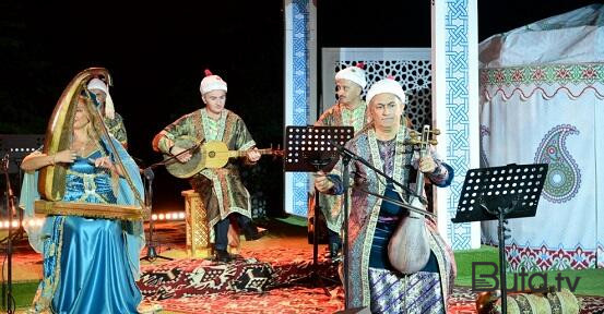  Şuşada xarici qonaqlar “Yallı” rəqsi oynadılar - Video  