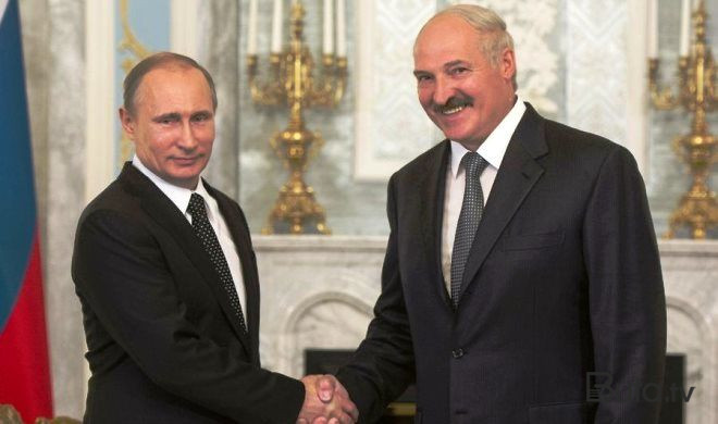  Putinlə Lukaşenko Sankt-Peterburqda görüşdü  
