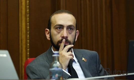  Mirzoyan Tehranda Abdullahianla görüşdü  
