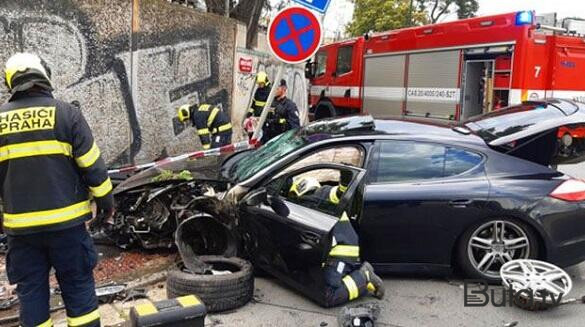  Çexiyada polisdən qaçan azərbaycanlı qəzaya düşdü - Foto  