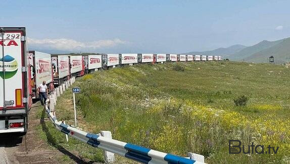  19 erməni yük maşını 14 saatdır sərhədimizdədir – Foto  