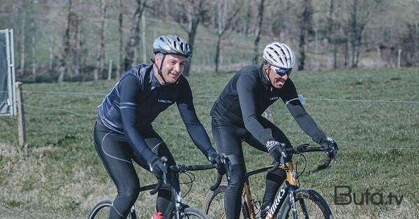  Belçika baş naziri velosipeddən yıxıldı  