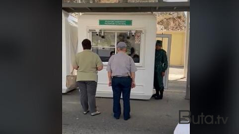 Mülki ermənilər Laçın postunda... - Yeni video  
