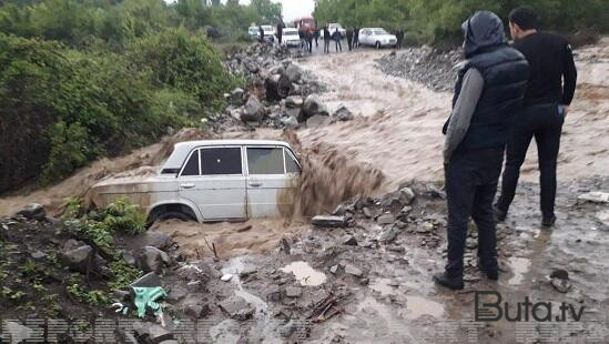  Xızıda sel: 24 nəfər köməksiz vəziyyətdə qaldı  