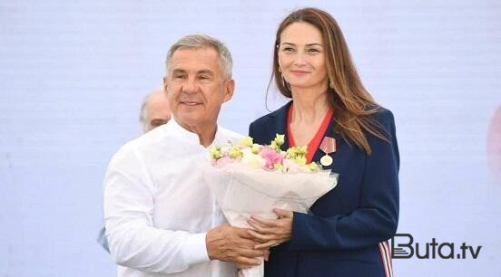  Tatarıstan rəhbəri Qənirə Paşayevanı təltif etdi  