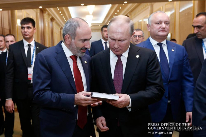  44 günlük savaşda Nikola daha çox Putin zəng edib. Niyə?  